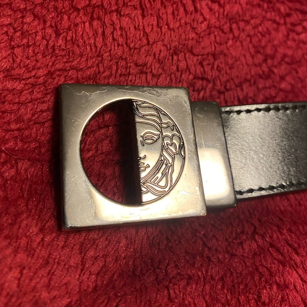 Slightly Worn Versace Collections Medusa Belt | 85/100 Vera Pelle